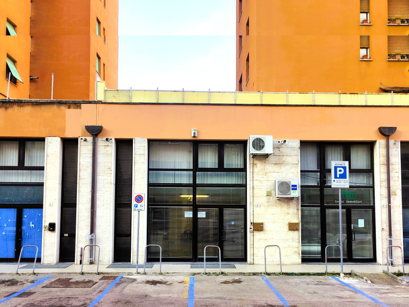 Negozio in vendita a Perugia (PG)