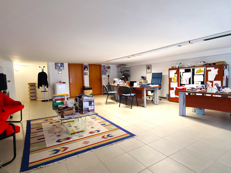 Negozio in vendita a Perugia (PG)