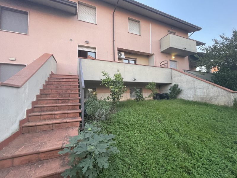 Villa in vendita a Passignano Sul Trasimeno (PG)