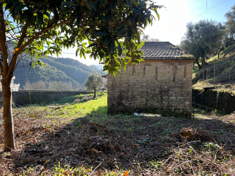 Rustico in vendita a Lustra (SA)