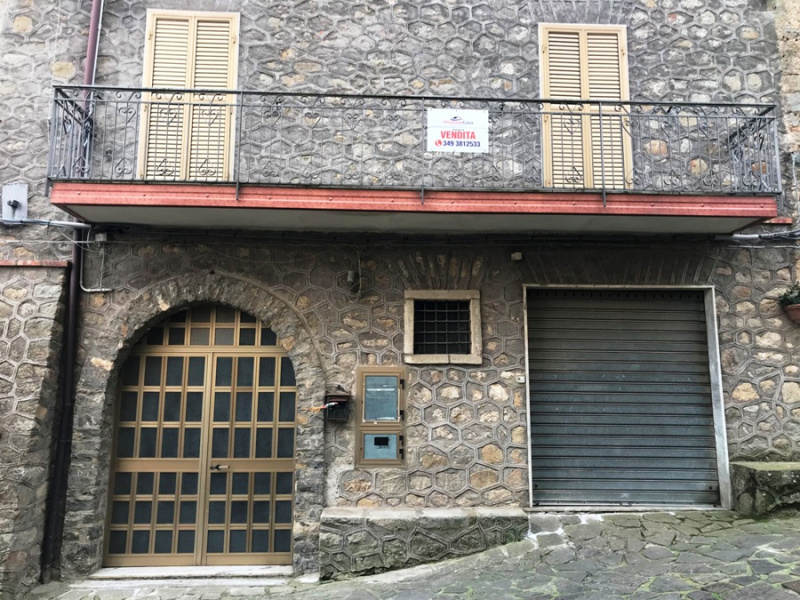 Palazzo in vendita a Omignano (SA)