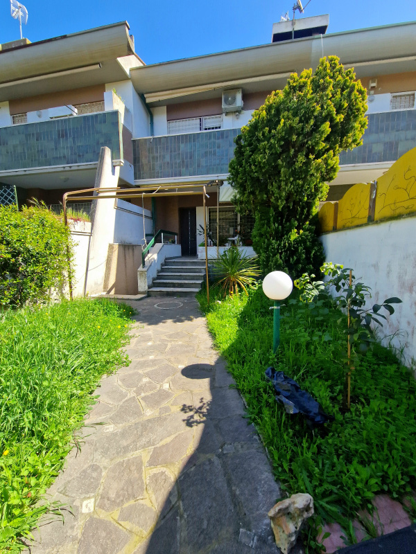 Villa in vendita a Anzio (RM)