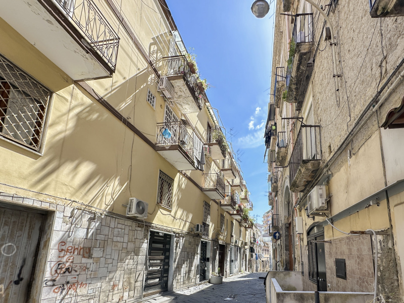 Garage/Box/Posto auto in vendita a Napoli (NA)